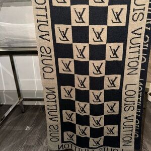 Louis Vuitton Scarf